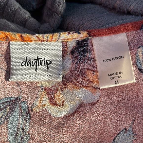 Daytrip floral orange blouse - Picture 4 of 4